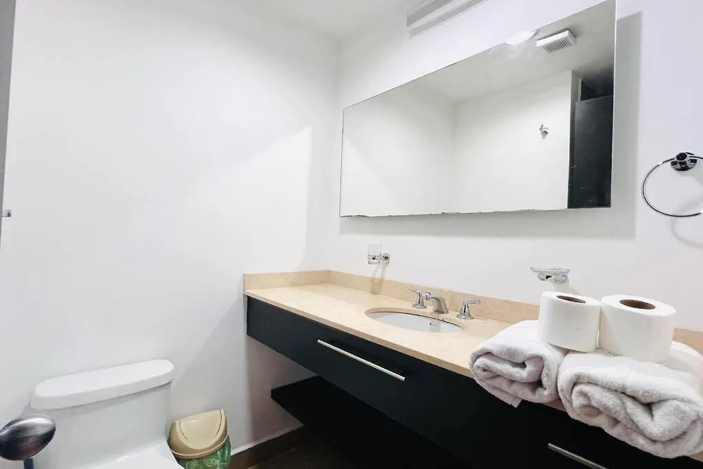 Suite De 1 Dormitorio, 2 Sofa Cama, Wiffi, 3 Personas, Junto Hotel Sheraton Piscina Gym Quito Apartamento
