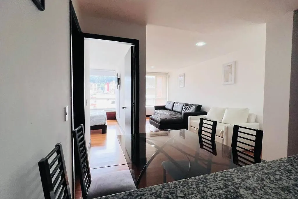 Suite De 1 Dormitorio, 2 Sofa Cama, Wiffi, 3 Personas, Junto Hotel Sheraton Piscina Gym Quito 0*,  Ecuador