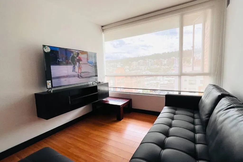 Suite De 1 Dormitorio, 2 Sofa Cama, Wiffi, 3 Personas, Junto Hotel Sheraton Piscina Gym Quito