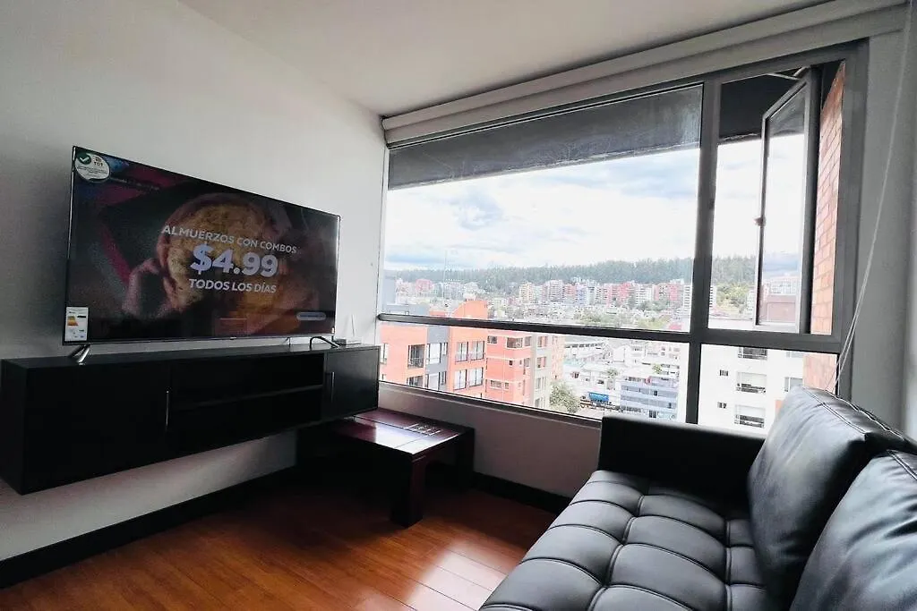 Suite De 1 Dormitorio, 2 Sofa Cama, Wiffi, 3 Personas, Junto Hotel Sheraton Piscina Gym Quito 0*,  Ecuador